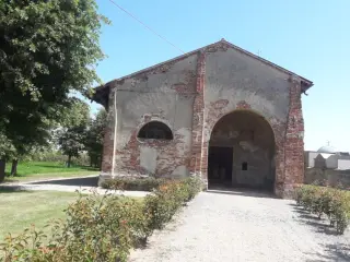 Facciata - Chiesa di San Pietro a Crescentino