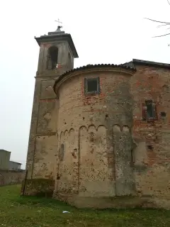 Abside e campanile - Chiesa di San Pietro a Crescentino