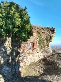 Abside - Ruderi della Pieve di San Lorenzo a Gattinara