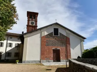 Facciata - Parrocchiale di Maria Santissima Assunta a Rovasenda