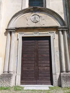 Portale - Chiesa di San Martino a CaltignagaFrazione Morghengo