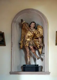 Statua di San Michele - Chiesa di San Martino a CaltignagaFrazione Morghengo