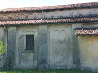 Fianco - Chiesa di San Martino a CaltignagaFrazione Morghengo