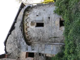 Abside - Resti Oratorio di San Pietro a InvorioFrazione Cascina Cevola