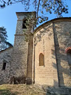 Abside e campanile - Chiesa dei Santi Nazario e Celso a Acqui TermeFrazione Ovrano