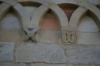 Fregi esterni - Pieve o Chiesa Cimiteriale di San Lorenzo a Montiglio Monferrato