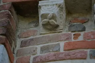 Fregi esterni - Pieve o Chiesa Cimiteriale di San Lorenzo a Montiglio Monferrato