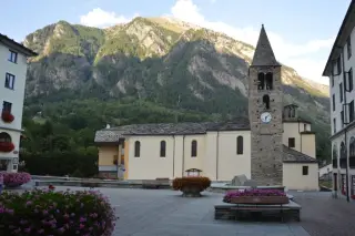 Fianco e campanile - Parrocchiale di San Lorenzo a Pre-Saint-Didier