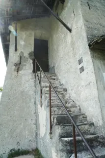 Accesso alla casa dell'eremita - Oratorio di Santa Maria a BorgosesiaFrazione Vanzone