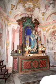 Altare - Oratorio di Santa Maria a BorgosesiaFrazione Vanzone