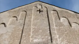 Facciata dettaglio - Cappella Castrense di Santa Colomba a VilleneuveFrazione Chatel-Argent