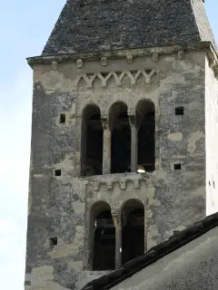 Bifora e trifora del campanile - Chiesa di Santa Maria Assunta o Saint-Roch o Castro Argenteo a VilleneuveFrazione Saint-Roch