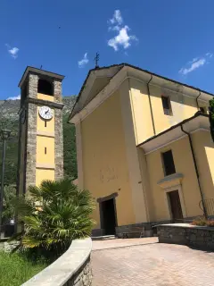 Facciata e campanile - Chiesa di San Pietro in Vincoli a Donnas