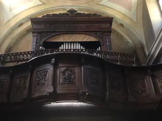 Tribuna della cantoria dello scultore Badarelli. - Chiesa di San Pietro in Vincoli a Donnas