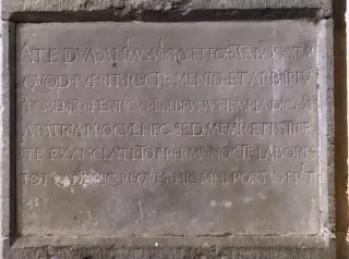 Lapide in facciata - Chiesa della Santissima Annunziata a Roccaverano