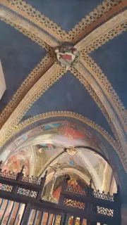 Stemma nella chiave di volta - Cappella del Castello a Issogne