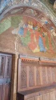 Affreschi e stalli - Cappella del Castello a Issogne