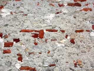 Esterno, probabile impiego di laterizio antico - Cappella di Santa Maria Dei Genitrix a Villafranca PiemonteFrazione San Luca