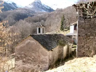 Vista - Oratorio di Santa Maria di Pediclosso a Campiglia CervoFrazione Santa Maria di Pediclosso