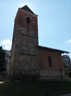Fianco e campanile - Cappella dei Caduti a Alpignano