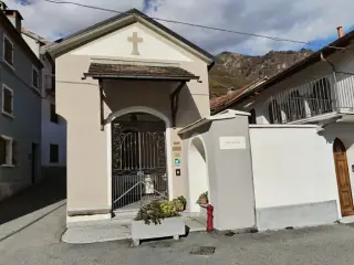 Facciata - Cappella di San Rocco a ValstronaFrazione Luzzogno