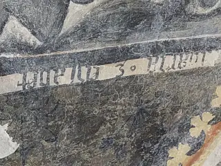 Dettaglio scritte gotiche - Cappella di San Giacomo a Busca