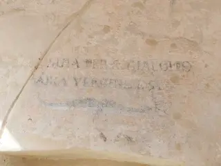 Iscrizione in facciata - Cappella di San Giacomo a Busca