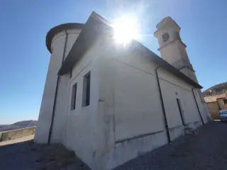 Fianco - Chiesa di San Leonardo a NebbiunoFrazione Tapigliano