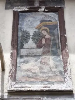 Madonna col Bambino dettaglio - Affresco della Madonna col Bambino a Donnas