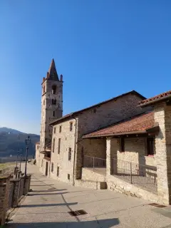 Fianco e campanile - Chiesa  Parrocchiale Vecchia dell' Assunta a Ponti