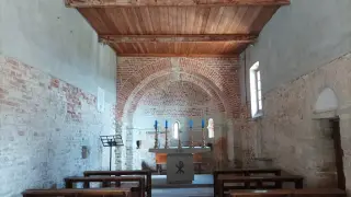 Interno - Chiesa dei Santi Giorgio e Grato a Andezeno