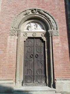 Facciata neogotica - Chiesa di San Genesio a Castagneto PoFrazione San Genesio