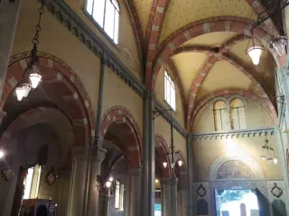 Interno neogotico - Chiesa di San Genesio a Castagneto PoFrazione San Genesio