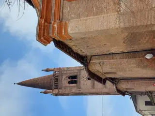 Fianco e campanile - Chiesa di San Giovanni Battista a Sale