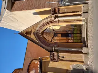 Portale laterale - Oratorio di San Bartolomeo a Valenza