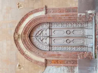 Portale gotico - Oratorio di San Bartolomeo a Valenza