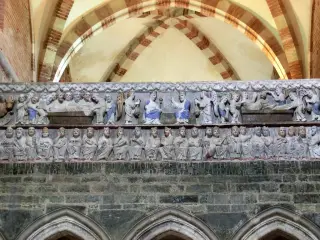 Jube - Canonica di Santa Maria di Vezzolano a AlbugnanoFrazione Vezzolano