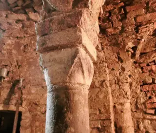 Capitello cripta - Pieve di Santa Maria a Viguzzolo