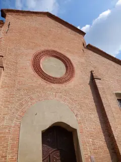 Portale e rosone tamponato - Chiesa del Carmine a Incisa ScapaccinoFrazione Villa