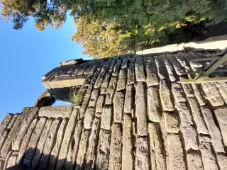 Resti lato esterno - Resti Dell'abside Della Chiesa di San Pietro a Visone