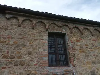 Fianco dettaglio - Pieve di San Pietro a Volpedo