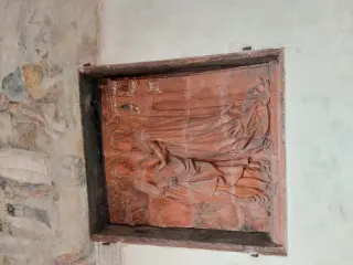 Visitazione, altorilievo in cotto - Chiesa di San Giovanni a Saluzzo