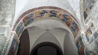 Arco affrescato - Parrocchiale dell' Assunta o di Santa Maria a Armeno