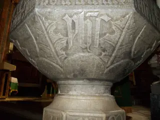 Fonte battesimale: IHS - Parrocchiale di Sant'Andrea a Brossasco