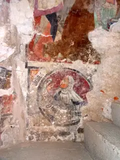 Affreschi cella alla  base del campanile, particolare - Parrocchiale di Sant'Andrea a Brossasco