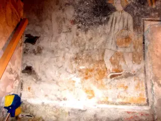 Affreschi cella alla  base del campanile, parete sud lato est - Parrocchiale di Sant'Andrea a Brossasco