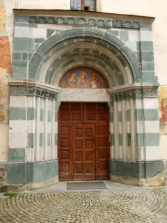 Portale - Parrocchiale di Santa Margherita a Casteldelfino