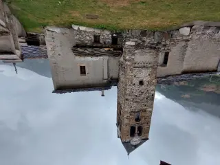 Fianco e campanile - Chiesa di San Giacomo a BellinoFrazione Chiesa