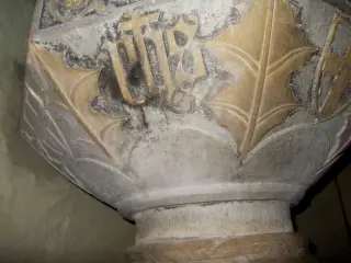 Fonte battesimale catino - Campanile Antica Chiesa di San Giovanni Battista a Barge