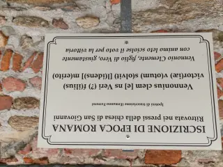 Testo della lapide romana - Chiesa di San Giovanni Ai Campi a Piobesi Torinese